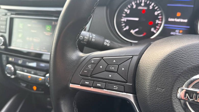 Nissan Qashqai 1.3 DiG-T Acenta Premium 5dr Petrol Hatchback